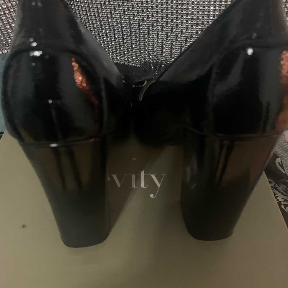 Black Patent Leather 4 Inch Pump Gem